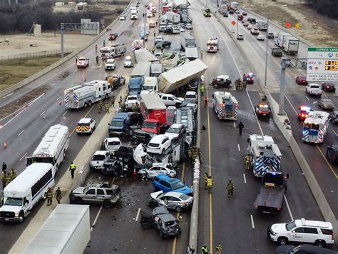 News 2 people killed, 9 injured in pileup that closed fog-shrouded I-5 in California Seventeen vehicles and 18 big rigs were involved in the accident on the state’s main north-south freeway.